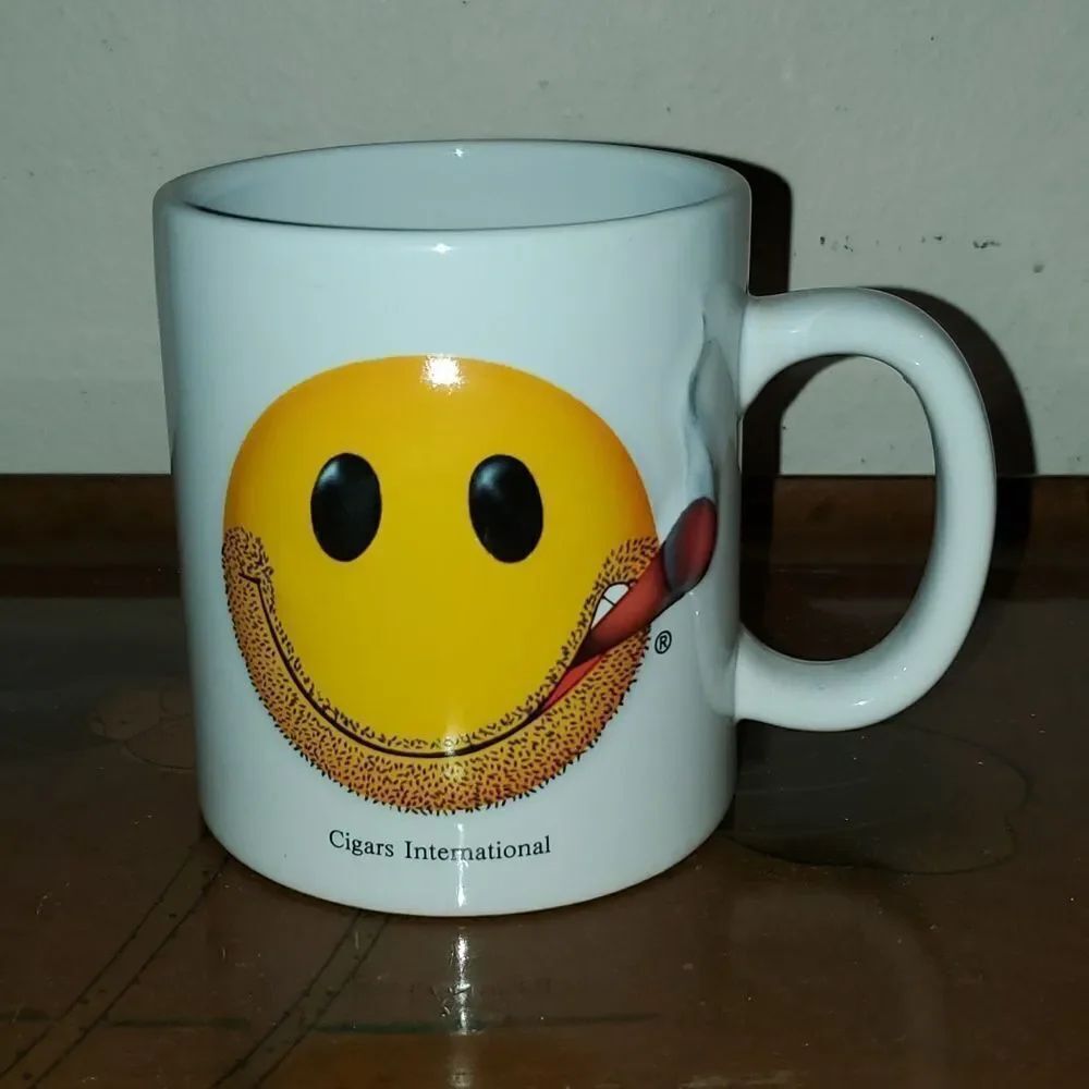 Cigars International Smiley Face Cup Mug 22 oz
